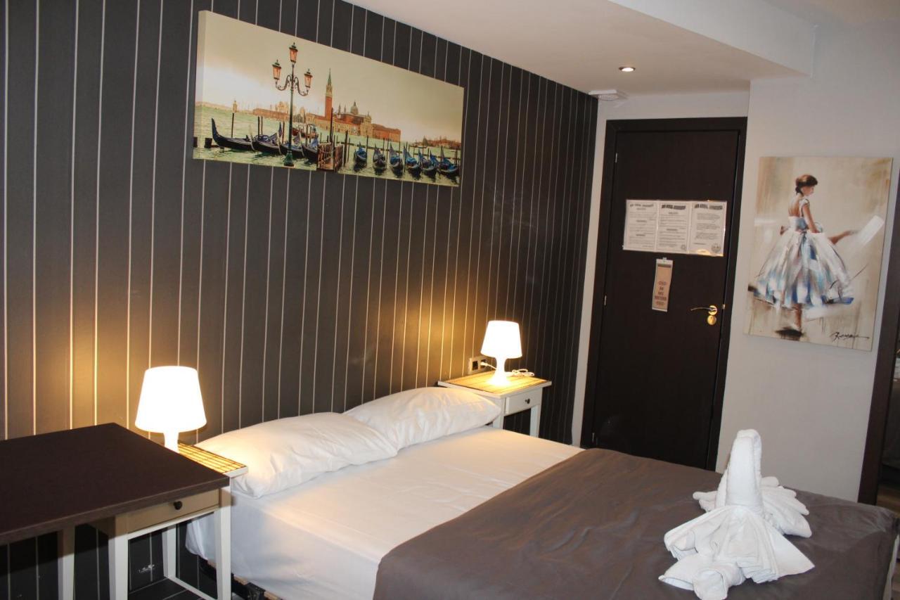 Bcn Condal Hostal Barcelona Exteriör bild